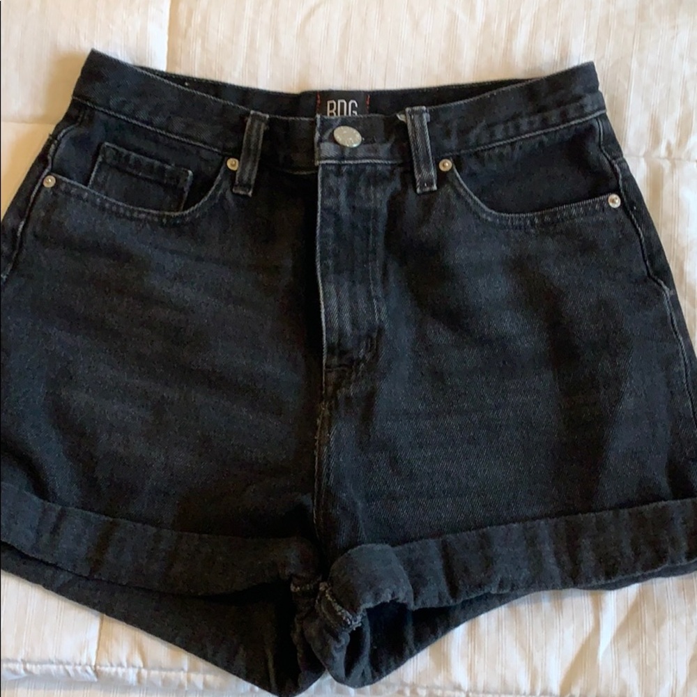Black Highwaisted Shorts